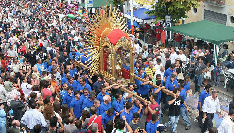 tradizione viggiano processione int web