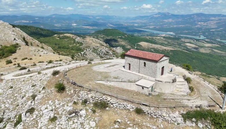 Vista dall'alto del Santuario Madonna della Rupe