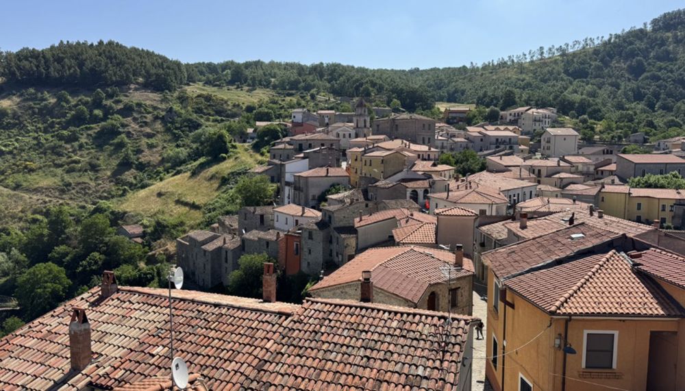 Vista scorcio panoramico Sasso di Castalda